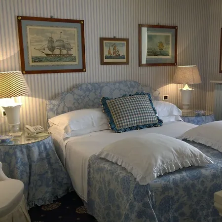 Abbazia Relais & Chateaux ホテル 5*